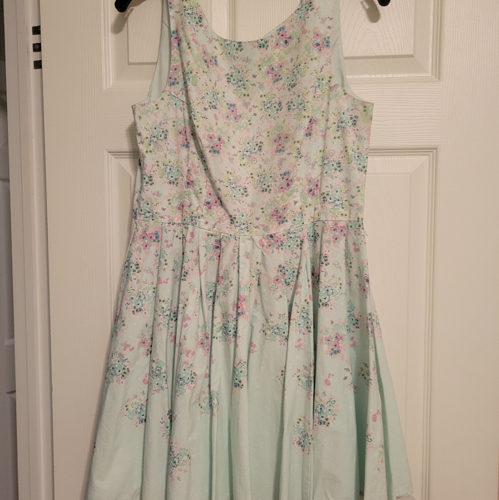 Sleeveless dress